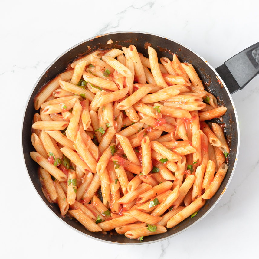 Tomato sauce pasta